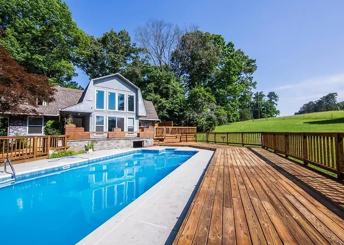 Knoxville Country Living